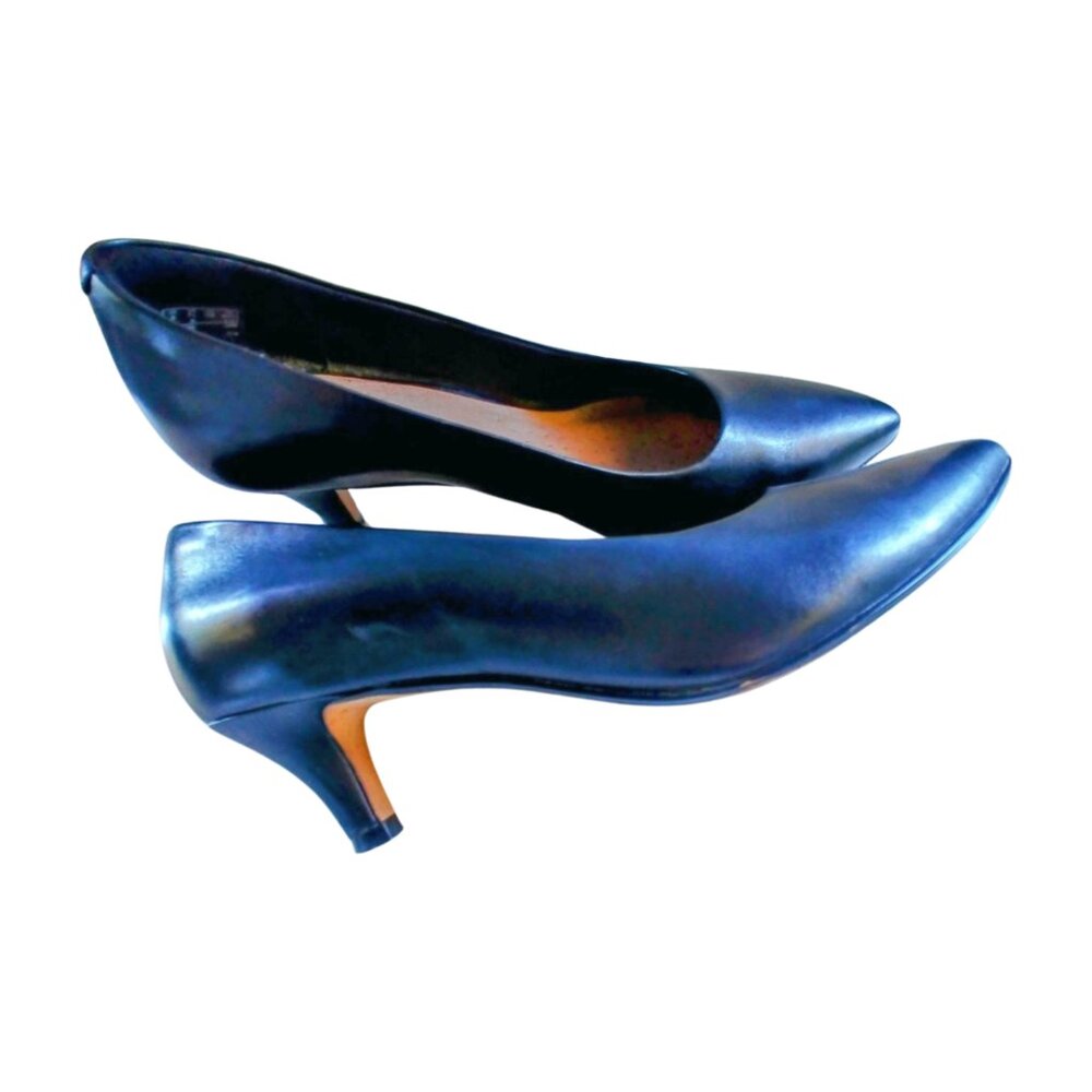 Clarks Collection Linvale Verica Classic Black Leather Kitten Heel Pumps, 7.5